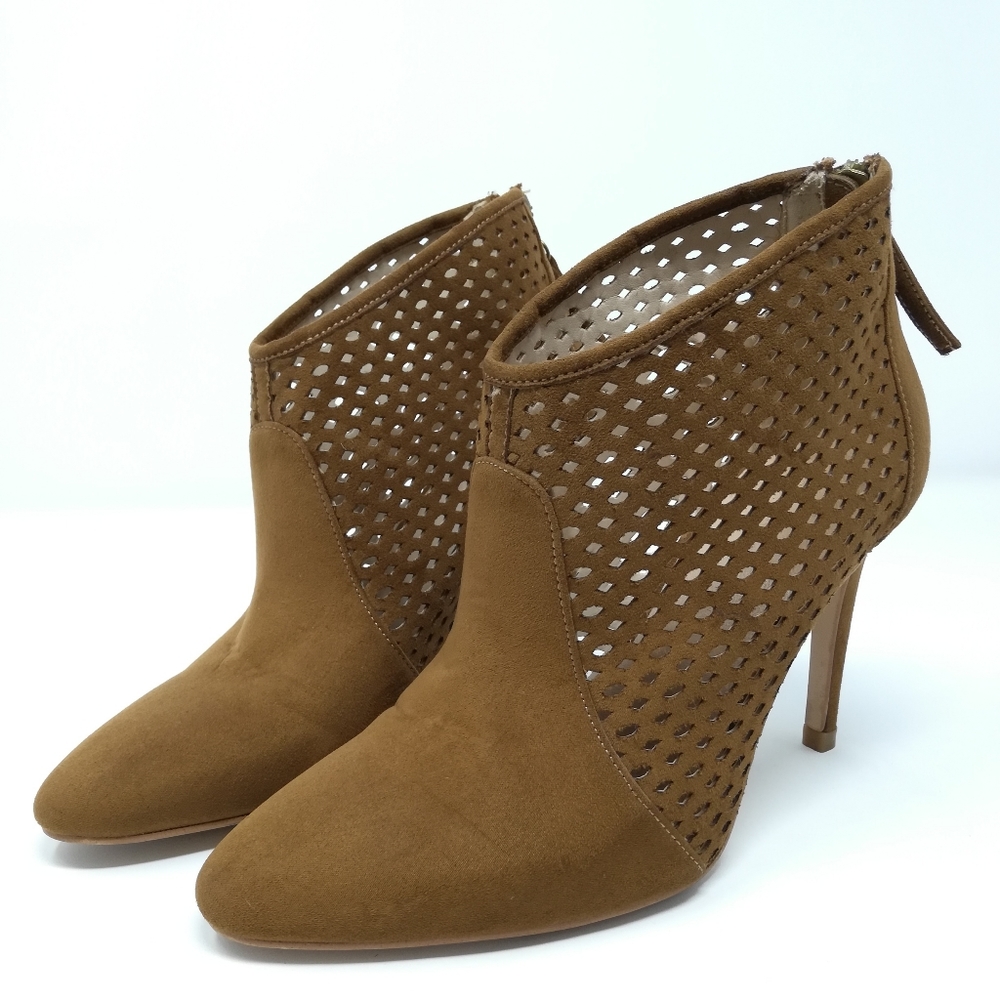 Zara Basic Collection Women's Tan Suede Booties